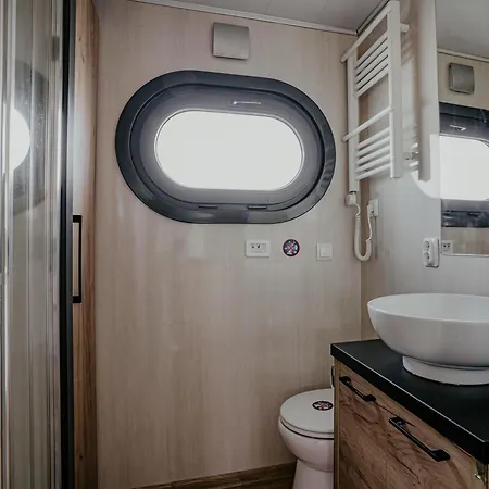 Houseboat Campi 4 Persons
