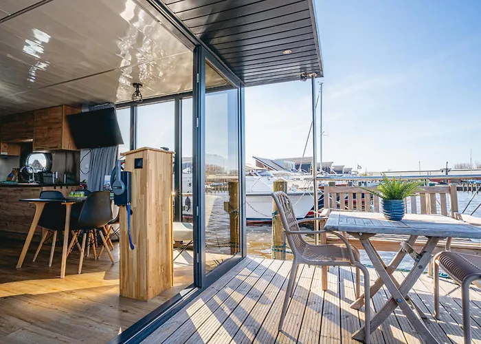 Houseboat Campi 4 Persons Chalet Uitgeest