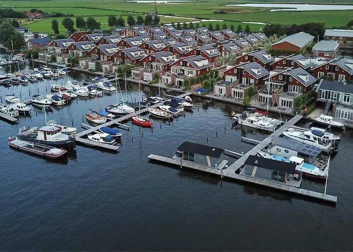 Houseboat Campi 4 Persons Chalet Uitgeest