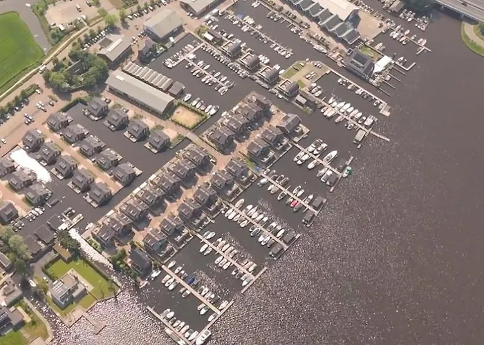 Chalet Houseboat Campi 4 Persons *